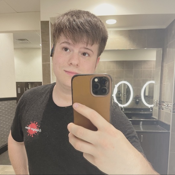 Meet your Posher, Graydon - Picture 1 of 1